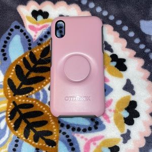 Pink/purple Otterbox with Popsocket